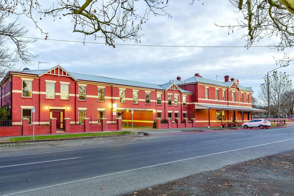 Lake Inn - Ballarat Exterior photo